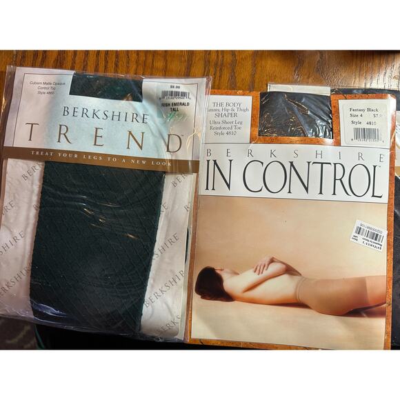 5 Berkshire Black Navy Patterned Pantyhose Hosiery Control Top SZ Tall A100952 - Picture 2 of 7